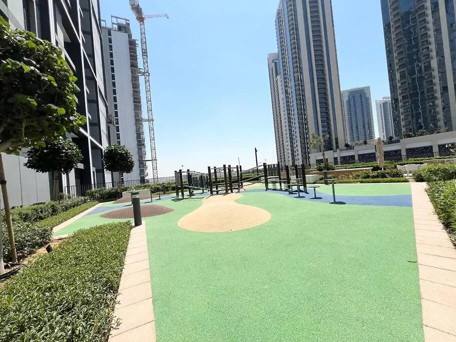 Stylish 1 Bedroom High Floor In Creek Edge Dubai Apartment